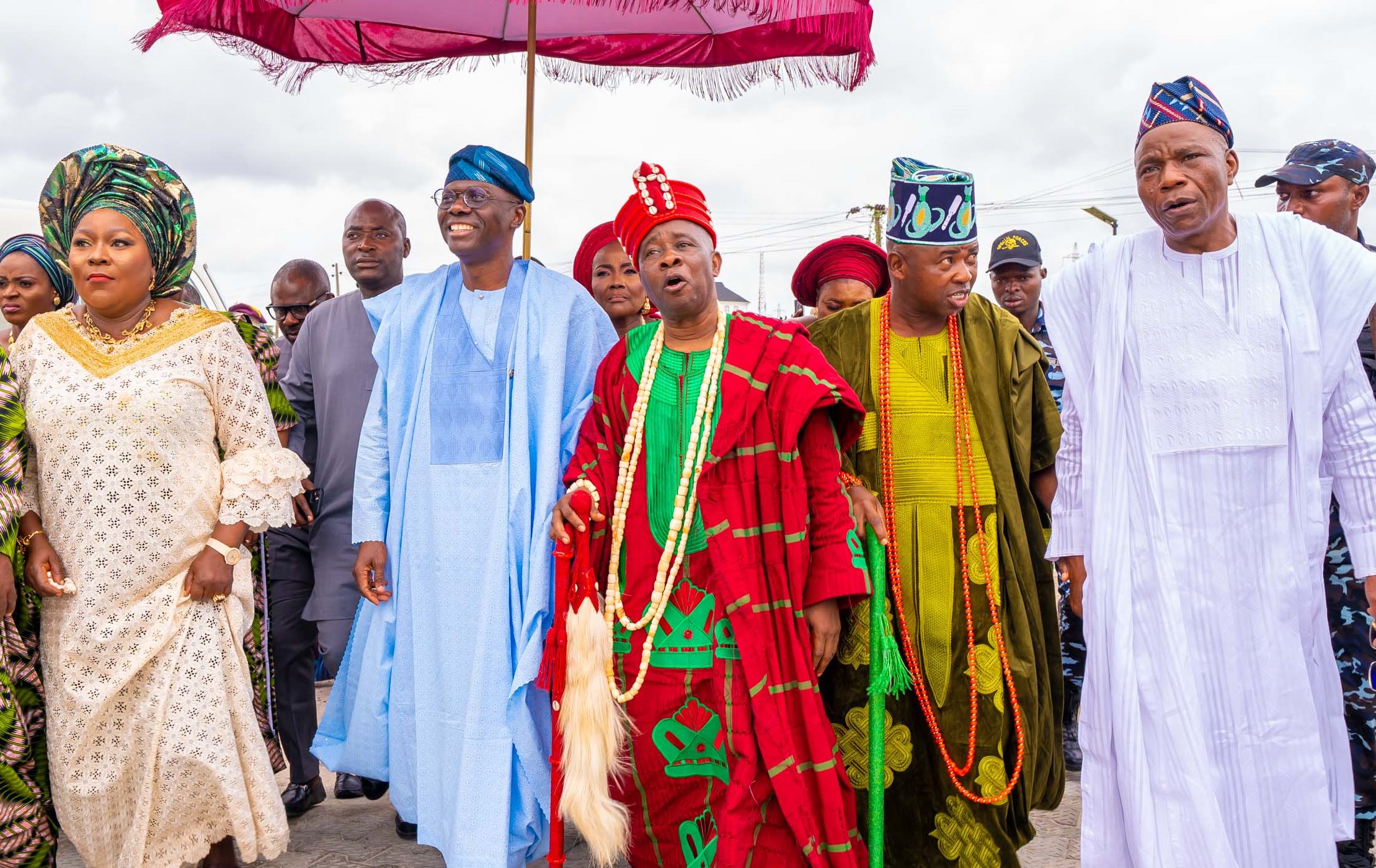 SANWO-OLU INAUGURATES 250-SEATER LECTURE HALL AT LASUED, APPLAUDS OTO-AWORI MONARCH FOR GESTURE